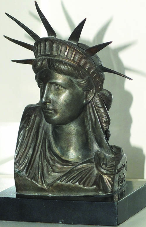 Souvenir Metal Bust